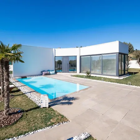 Villa Luxury In The Jungle