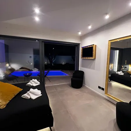 Luxury In The Jungle *